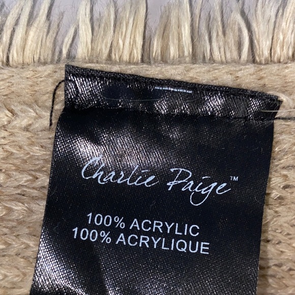 Charlie Paige Cream Textured Poncho - Picture 7 of 13